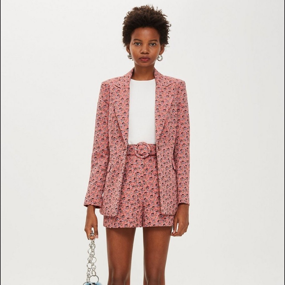 Floral Jaquard Blazer in Mint Condition.